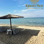 Kjara's Nest * Néoi Epivátai