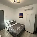 Kjara's Nest * Néoi Epivátai
