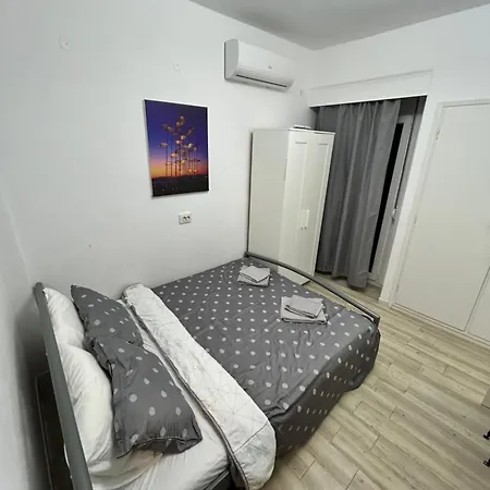 Kjara's Nest Néoi Epivátai